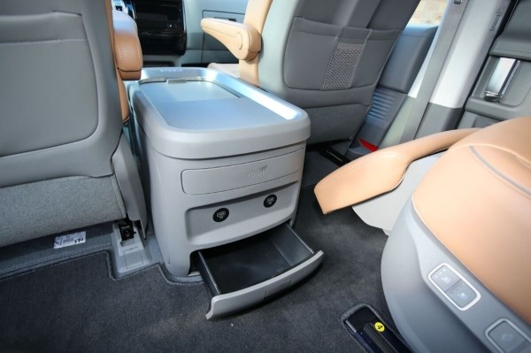 «Растаможка – 25 000 евро!» Белорус привез дизельный Hyundai Staria. Что за он?