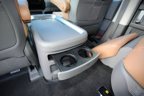 «Растаможка – 25 000 евро!» Белорус привез дизельный Hyundai Staria. Что за он?