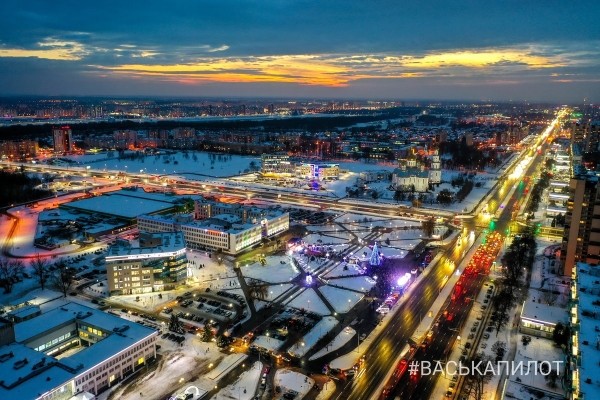 Открытие главной новогодней ёлки Московского района Бреста. Видео и фото