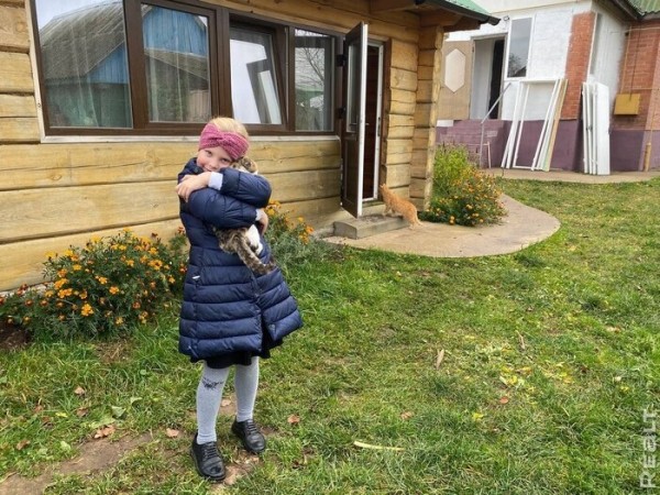 «Наш дом даст фору городской квартире». Молодая семья приехала в деревню по распределению — и осталась навсегда «Наш дом даст фору городской квартире». Молодая семья приехала в деревню по распределению — и осталась навсегда