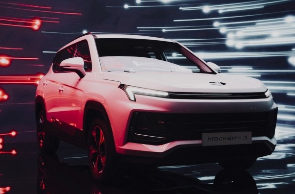 Названа цена нового российского кроссовера «Москвич»