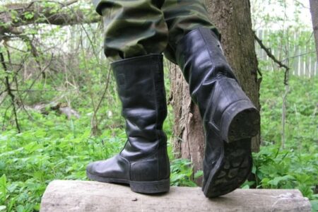 Почему в Беларуси в этом году чаще вызывают в военкоматы, объяснил военком