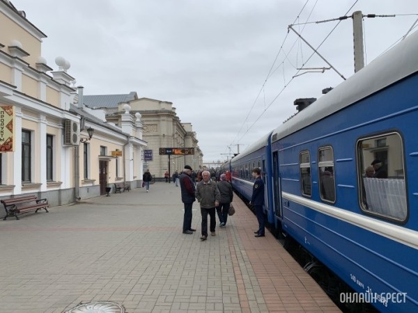 Поезд Брест – Минск задержался из-за непогоды
