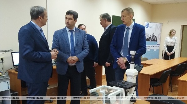 В Бресте открыли именную лабораторию Барановичского станкостроительного завода