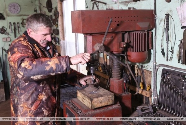 Сам себе инженер-конструктор! Как мастер из Беларуси собирает сложные машины без чертежей Сам себе инженер-конструктор! Как мастер из Беларуси собирает сложные машины без чертежей