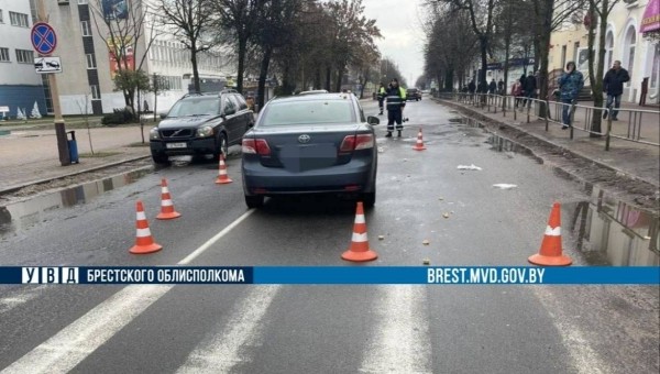 Женщину сбили на пешеходном переходе в Барановичах Женщину сбили на пешеходном переходе в Барановичах