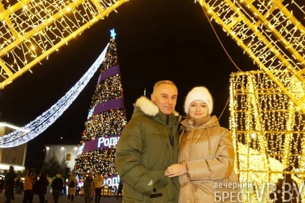 Как вам новогодняя иллюминация Бреста? Спросили у горожан и гостей нашего города Как вам новогодняя иллюминация Бреста? Спросили у горожан и гостей нашего города