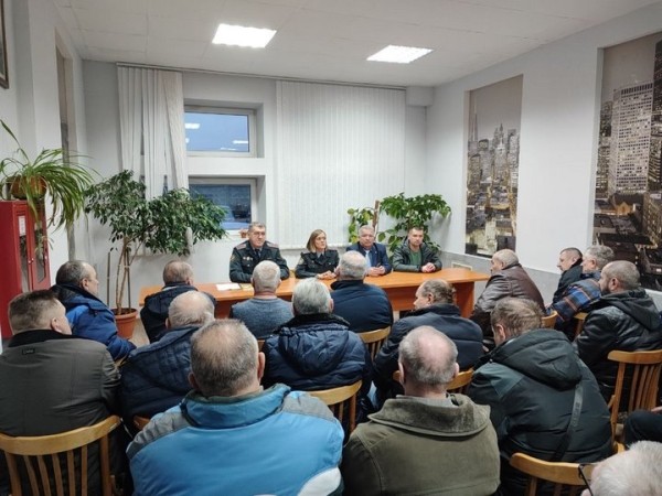 В Бресте сотрудники ГАИ встретились с водителями машин скорой помощи