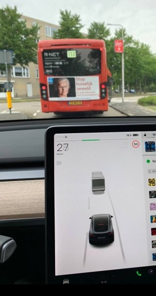 «За год зарядка подорожала в три раза». Белорус, который проживает в Нидерландах, посчитал экономию от Tesla Model Y