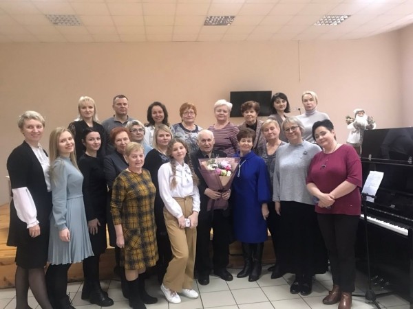 В средней школе № 20 г. Бреста состоялась творческая встреча с Эдуардом Семеновичем Ханком В средней школе № 20 г. Бреста состоялась творческая встреча с Эдуардом Семеновичем Ханком