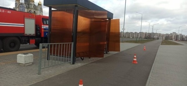 Не только утеплитель. Какие еще проблемы создал ветер в Бресте