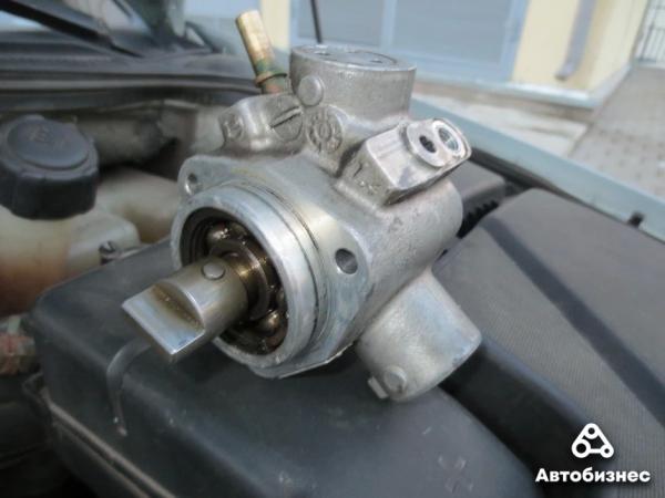 «Не поможешь себе сам – никто не поможет». История ремонта мотора, от которого отказались СТО и «гаражники»