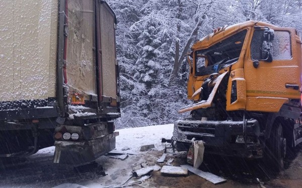 Подробности ДТП с двумя грузовиками в Брестской области