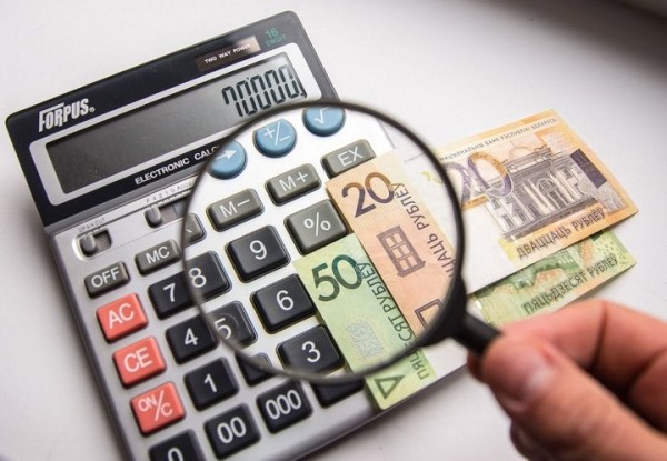 Фрилансер может брать наличку? Кого и как будут контролировать? МНС о нюансах при уплате нового налога