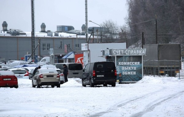 Перекупы-нелегалы придумали схему, как уйти от безналичного расчёта. Разбирались, в чём суть