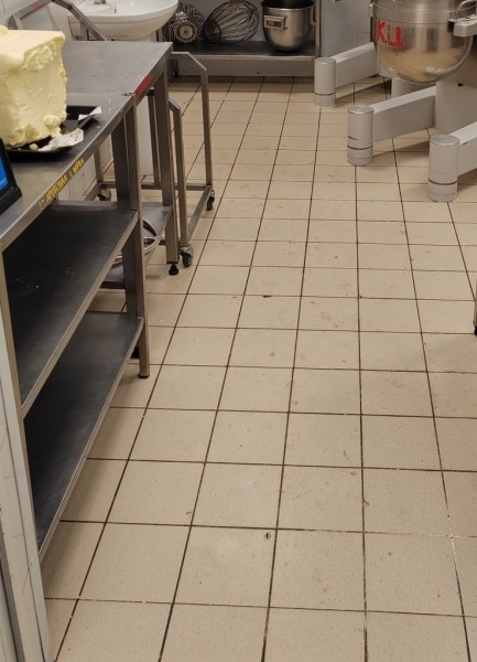 За грубейшие нарушения в Бресте приостановлена работа двух цехов «Евроопта» За грубейшие нарушения в Бресте приостановлена работа двух цехов «Евроопта»