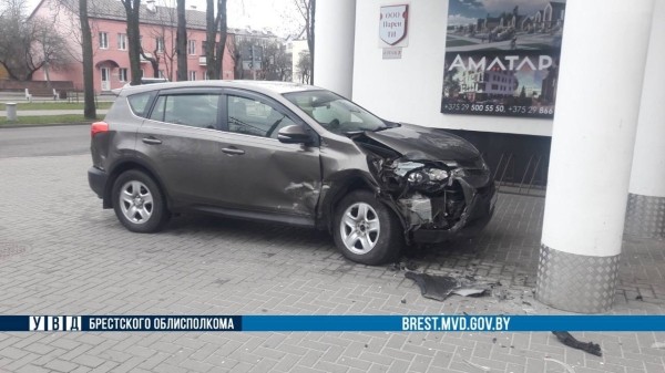 Появилось подробности ДТП в Бресте на перекрестке К.Маркса-Гоголя