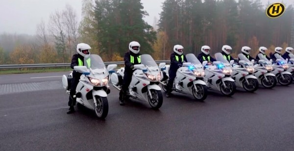 Мощнее и быстрее, чем другие авто МВД. «Стрела» показала технику из своего автопарка