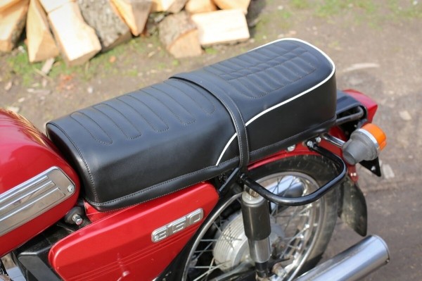 Белорус продает «Яву» за 1 500 долларов по курсу Белорус продает «Яву» за 1 500 долларов по курсу