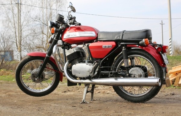 Белорус продает «Яву» за 1 500 долларов по курсу Белорус продает «Яву» за 1 500 долларов по курсу