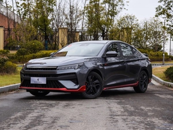 «Москвич» показал первое изображение двух новых моделей