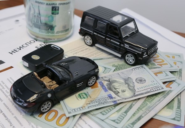 «Останемся без денег и машины». Cемья купила автомобиль, а сейчас его забирают через суд