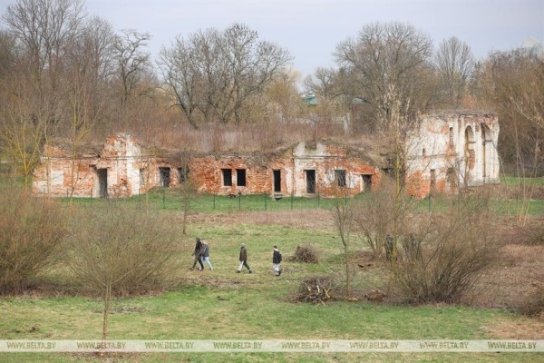 В Брестской крепости прошла экологическая акция по благоустройству Волынского укрепления