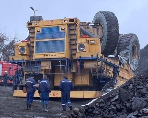 На фото показали неоправданно дорогие провалы, от которых становится больно