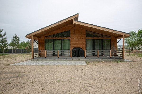 570 долларов за квадрат. Как выглядит и как устроен дом, построенный всего за 4 месяца 570 долларов за квадрат. Как выглядит и как устроен дом, построенный всего за 4 месяца