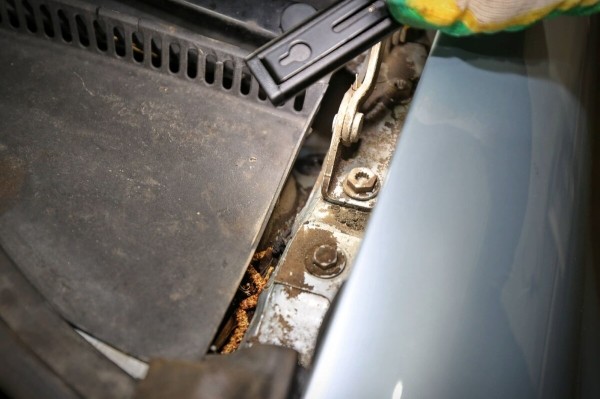 «Брал новым у дилера в 2009 году». Белорус показал VW Jetta 1.9 TDI, который до сих пор обслуживает у «официалов»