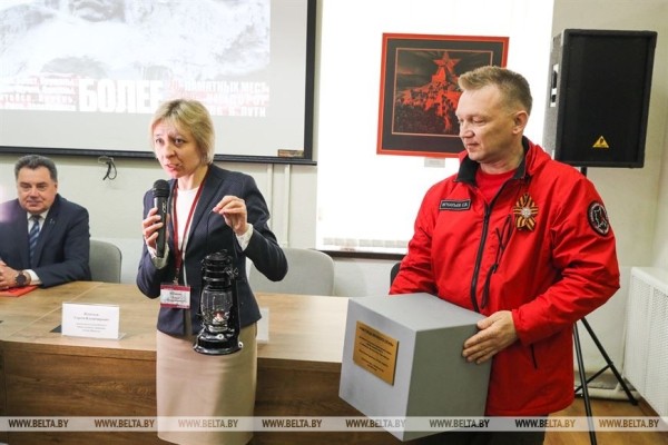 Частицу Вечного огня с Поклонной горы доставили в Брестскую крепость