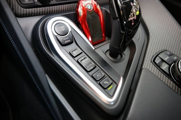 22-летний парень из Жодино купил BMW i8 за $100 тысяч — доволен?