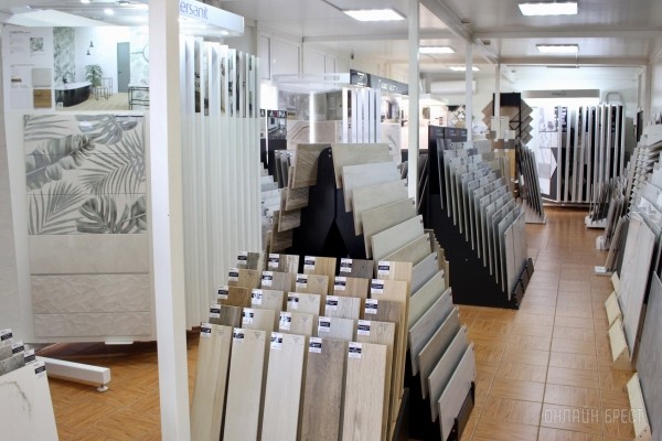 Топовая подборка магазинов на Карьерной в Бресте: мебель, сантехника, керамогранит, декоративный кирпич, штукатурка. Переходи и смотри выгодные предложения