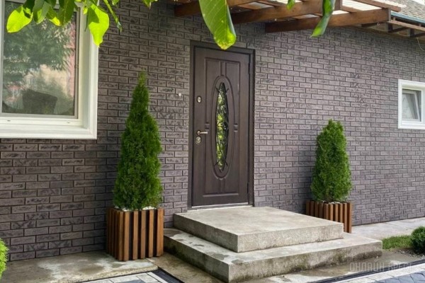 Топовая подборка магазинов на Карьерной в Бресте: мебель, сантехника, керамогранит, декоративный кирпич, штукатурка. Переходи и смотри выгодные предложения