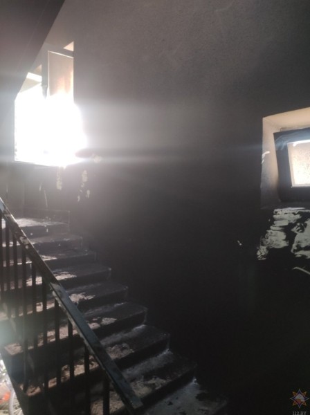 Акриловая ванна загорелась между этажами многоэтажки в Бобруйске Акриловая ванна загорелась между этажами многоэтажки в Бобруйске