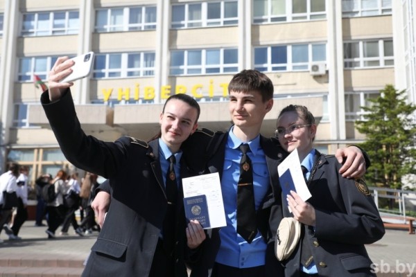 Централизованный экзамен в Бресте. Смотрите фоторепортаж