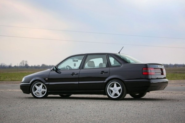 «Покраска обошлась в $3 200». В Беларуси нашли редкий VW Passat VR6 (B4)