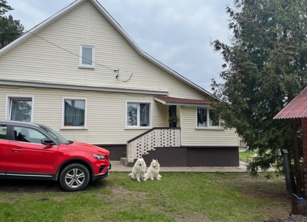 Муж ушел из семьи и оставил кредит — спас свой дом с огородом. Белоруски рассказали, как и почему переехали за город