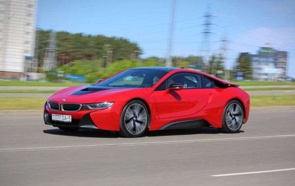 22-летний парень из Жодино купил BMW i8 за $100 тысяч — доволен?