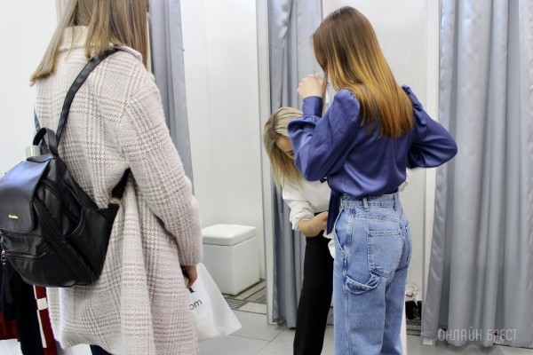 Вот что значит красивый шопинг! Большой фотообзор женской одежды «Mona Collection» в брестском ТЦ «Галерея Гранд»