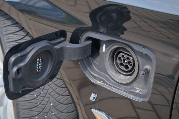 «За рулевую рейку — 850 евро, ступичный подшипник — $250». Белорус о владении BMW 530e (G30) и его обслуживании