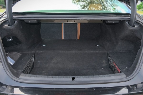 «За рулевую рейку — 850 евро, ступичный подшипник — $250». Белорус о владении BMW 530e (G30) и его обслуживании