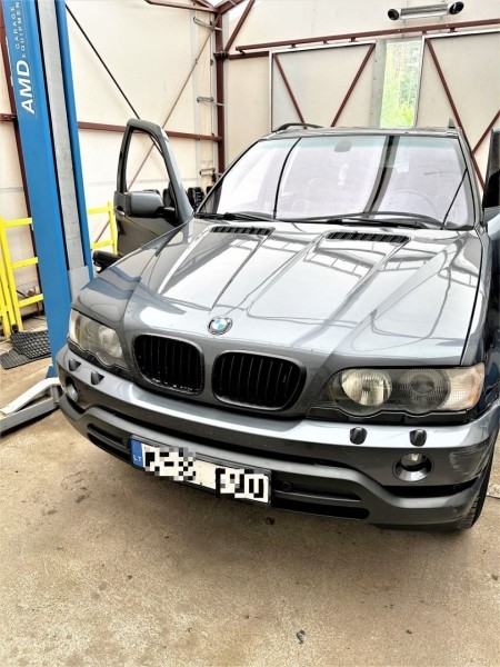 BMW с хитрыми тайниками остановили литовцы вблизи границы с Беларусью