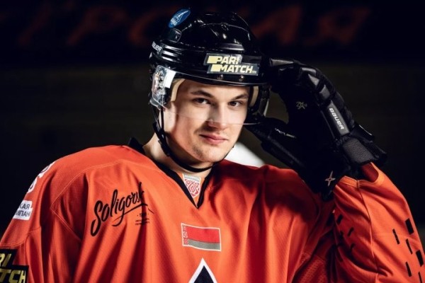 В хоккейный клуб «Брест» переходит самый полезный игрок и лучший бомбардир высшей лиги