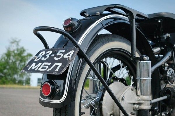 «Урал М-72», на который потратили $4 700. Белорус вдохнул жизнь в 68-летний советский байк «Урал М-72», на который потратили $4 700. Белорус вдохнул жизнь в 68-летний советский байк