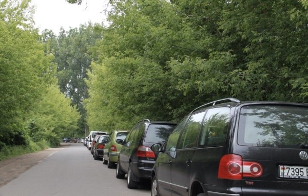 «Одни по 20 часов стоят, другие за ночь $500 делают». Репортаж из пункта пропуска «Брест — Тересполь» «Одни по 20 часов стоят, другие за ночь $500 делают». Репортаж из пункта пропуска «Брест — Тересполь»