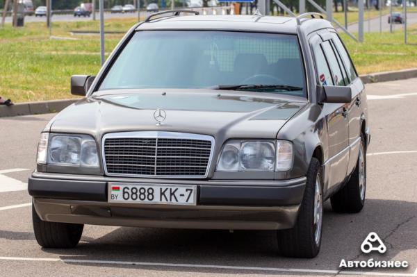 «Нет года выпуска, есть состояние». В Беларуси владельцы старых Mercedes собрались на большую встречу