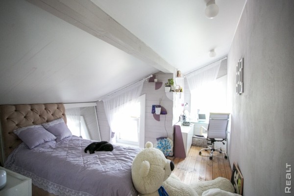 «Хочешь дешевле — сделай сам». Ландшафтный дизайнер показала свой стильный дом под Минском