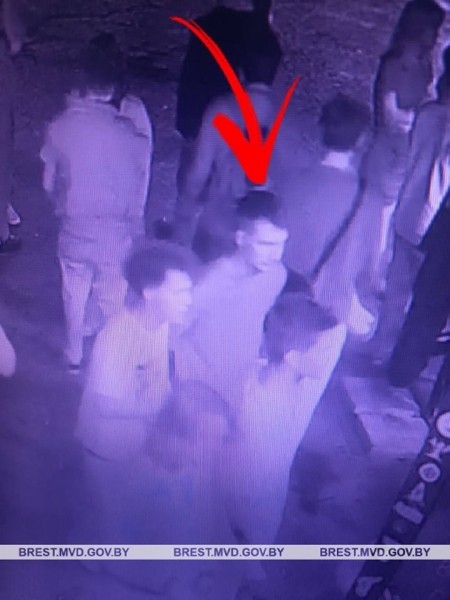 Милиция ищет мужчину, который находился в кафе на ул.Комсомольской в Бресте