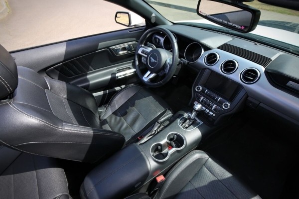 «Геометрия не пострадала, безопасность — целая». Белорус привёз из Америки 466-сильный Ford Mustang GT